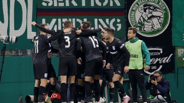 Fotbal. Universitatea Craiova, victorie în Austria