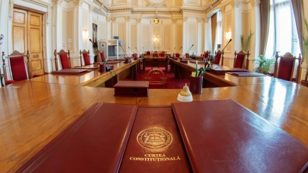 CCR discută sesizarea ÎCCJ în legătură cu noul proiect privind reforma pensiilor magistraţilor