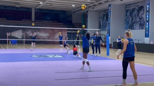 Echipa de volei feminin a Coronei se pregătește pentru ultimul meci al anului