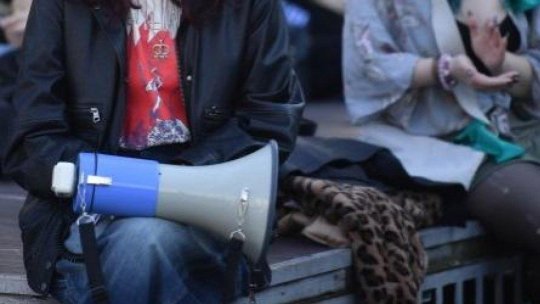 Patru confederaţii sindicale protestează, joi, în faţa Palatului Cotroceni