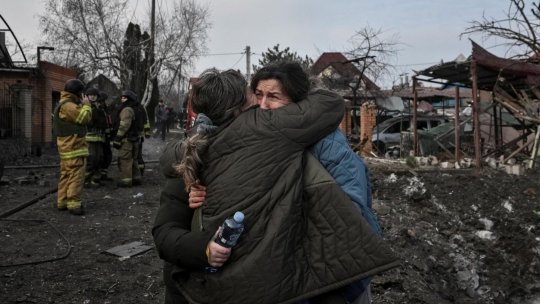 Eforturi diplomatice intense pentru obţinerea unei soluţii de pace în Ucraina