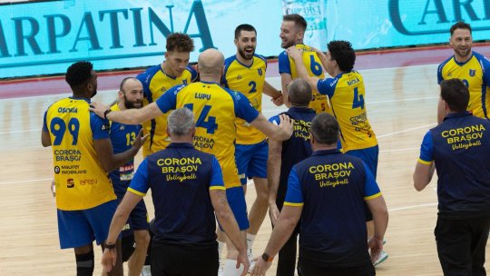 Volei: Corona Brașov, 3 victorii cu Dinamo, în doar câteva zile