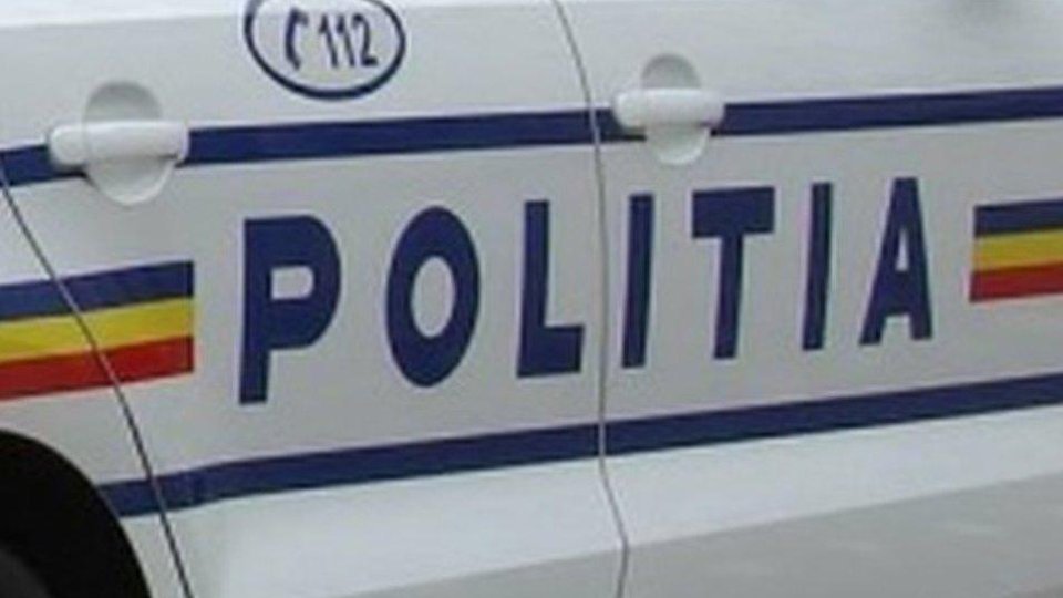 A ajuns în arest după ce a amenințat polițiștii de care fugise în trafic