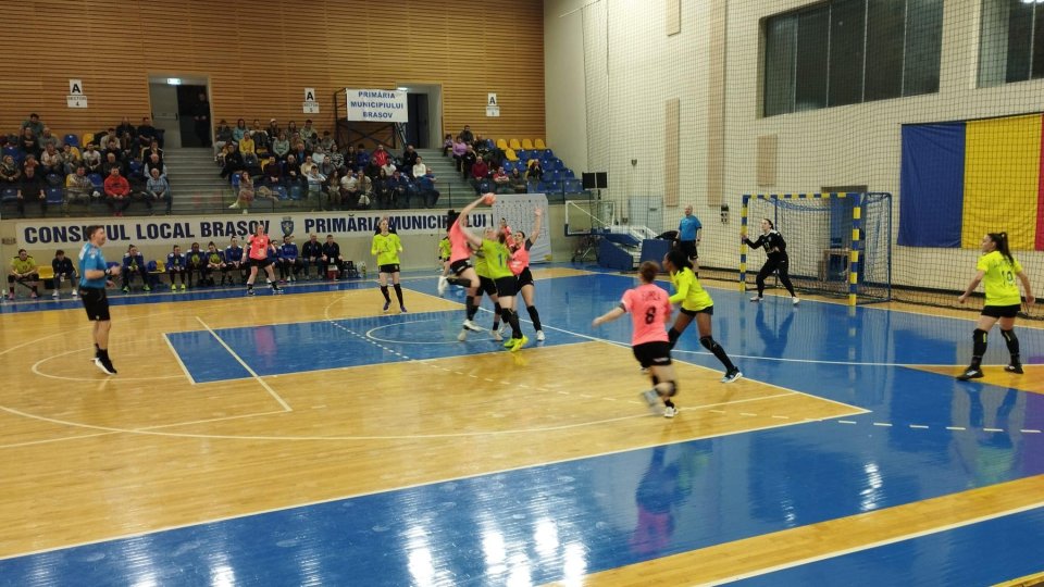 Handbal feminin: Calificare lejeră pentru Corona Brașov
