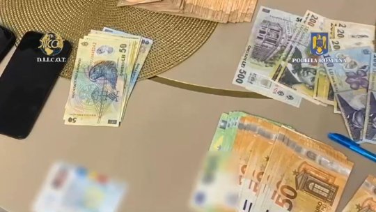 Percheziții în Mureș și Brașov, privind operațiuni ilegale cu dispozitive sau programe informatice și spălare a banilor