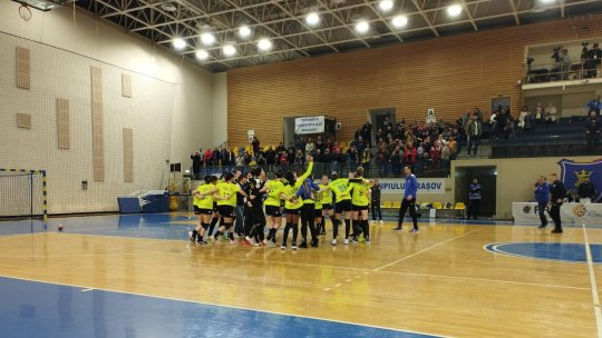Handbal: Victorie în Liga Florilor pentru Corona Brașov