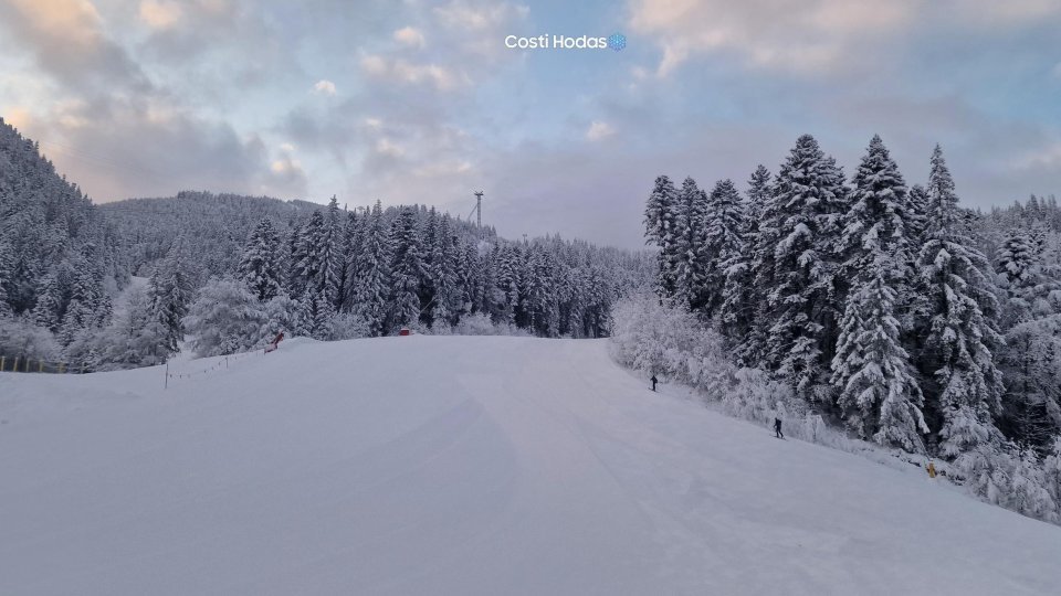Se schiază în cele mai bune condiții pe pârtiile din Poiana Brașov