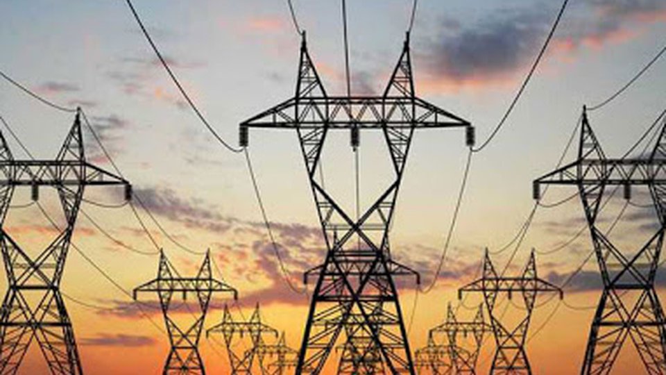 Fostele cămine CFR ar putea fi racordate la rețeaua publică de distribuție a energiei electrice