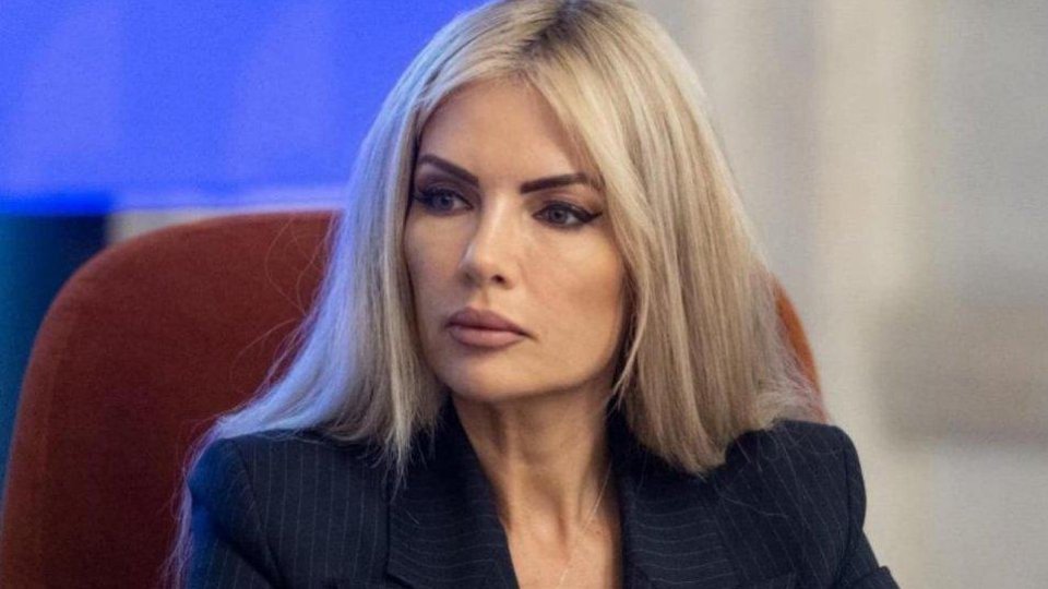 Laura Vicol, transportată la control cardiologic la cerere