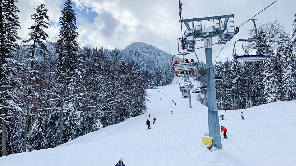 Se schiază în cele mai bune condiții pe pârtiile din Postăvarul