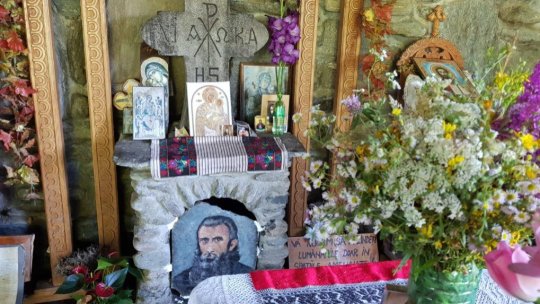 JURNAL DE CĂLĂTORIE. Izvorul Părintelui Arsenie Boca, loc de pelerinaj și reculegere