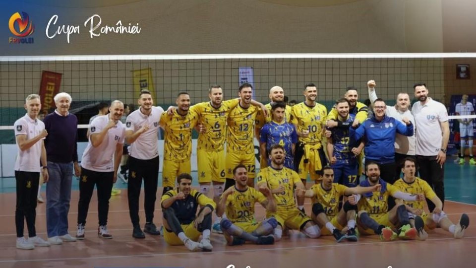 Volei: Corona Brașov s-a calificat în semifinalele Cupei României