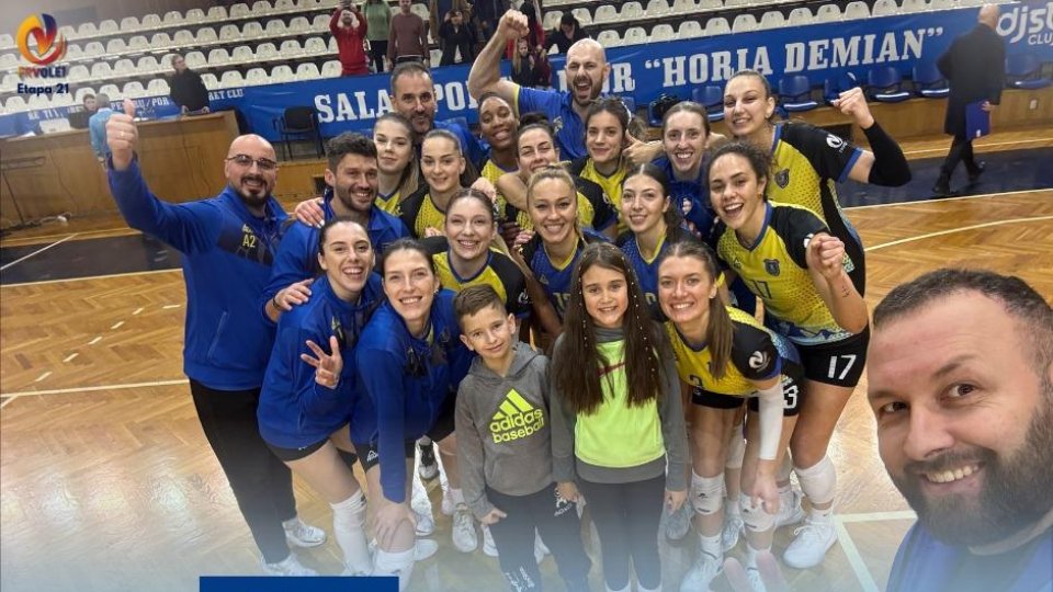 Volei: Victorie facilă în Divizia A1 pentru Corona Brașov