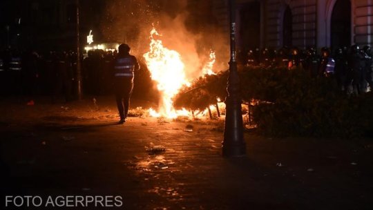 Dosar penal după protestele violente de la BEC