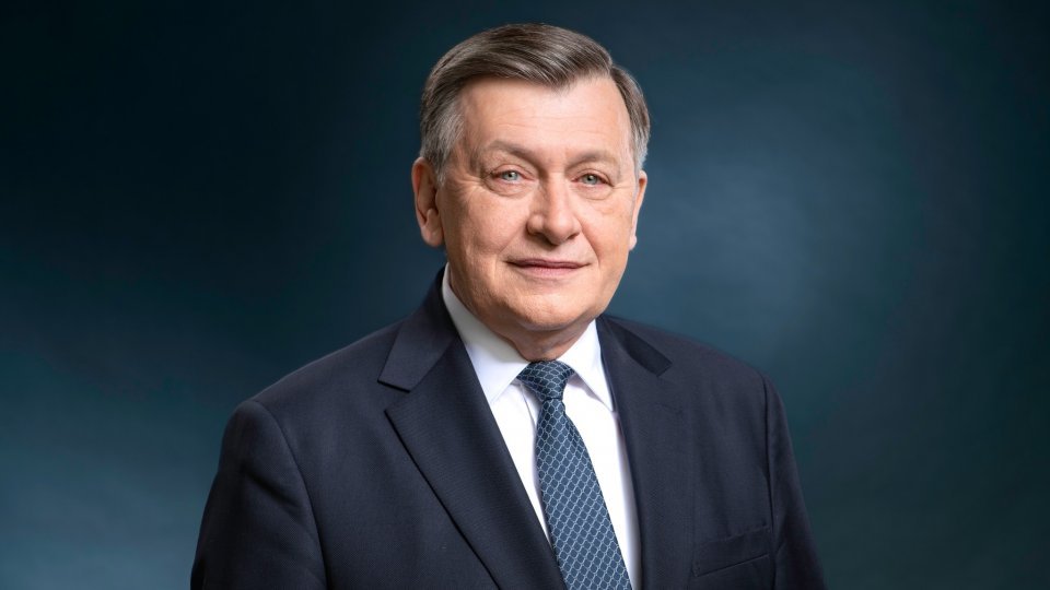 BEC a validat candidatura lui Crin Antonescu
