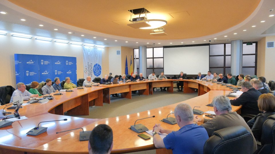 Operatorii de servicii de gospodărire a orașului, convocați la Primărie