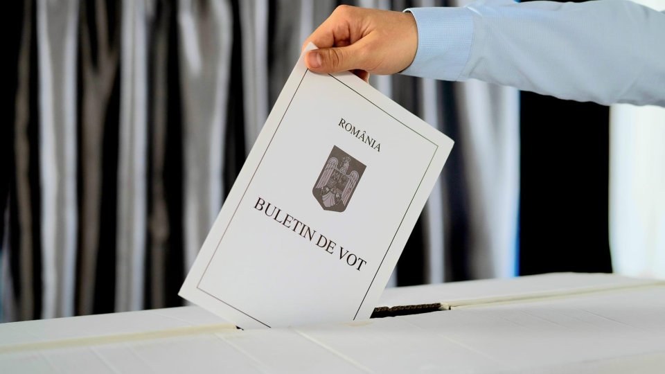 Elena Lasconi şi Diana Şoşoacă urmează să își depună candidaturile la BEC