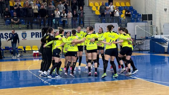 Handbal feminin: Corona Brașov, victorie la scor cu CSM Slatina
