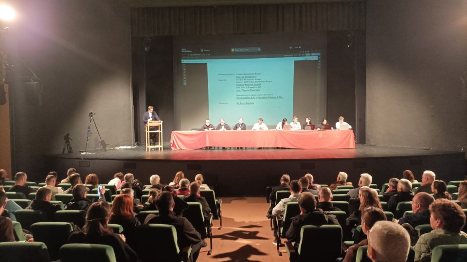 Peste 200 de persoane la întâlnirea publică privind Planul Urbanistic General