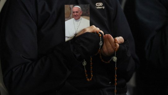 Papa Francisc a suferit o nouă criză respiratorie severă