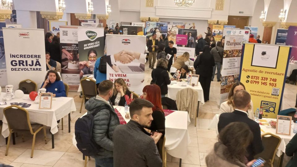 Târg de locuri de muncă, la Casa Armatei