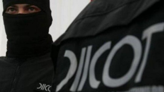 Percheziţii şi investigaţii pentru combaterea criminalităţii organizate