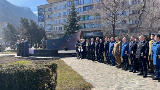 Foștii deținuți politici anticomuniști, omagiați azi la Brașov