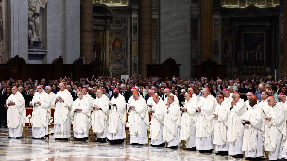 Papa Francisc a murit la 88 de ani. Ce urmează acum în Biserica Catolică