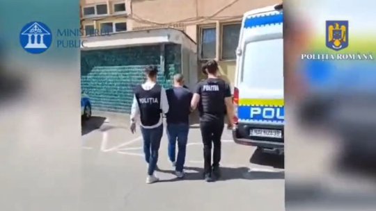 VIDEO Percheziții într-un dosar în care suspecții sunt cercetați pentru promovarea simbolurilor fasciste și legionare