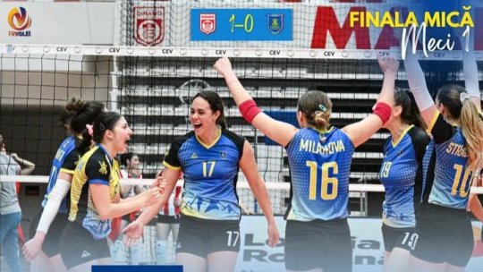 Volei: Corona a pierdut primul meci al finalei mici