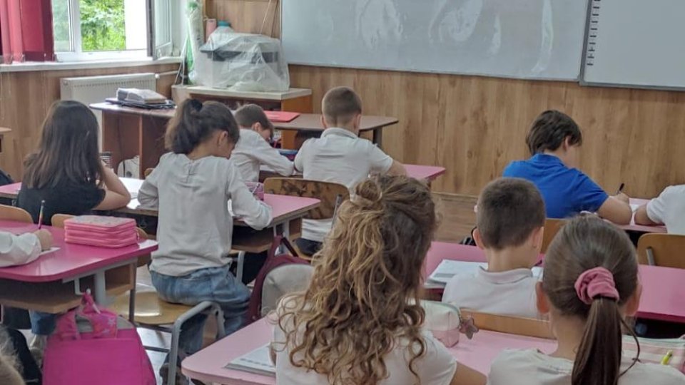 A început Evaluarea Naţională la clasa a IV-a