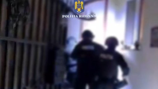 O persoană acuzată de fraudă informatică și înșelăciune a fost reținută! Victimele au rămas fără 18.000 de lei VIDEO