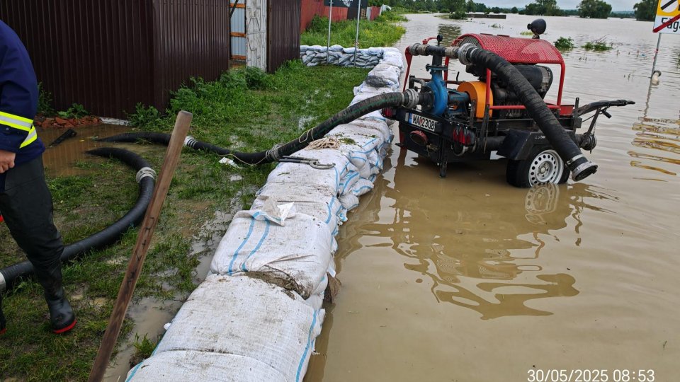 VIDEO ISU Brașov, intervenții în mai multe zone afectate de inundații