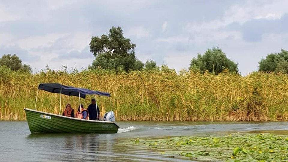 Tabere gratuite pentru studenții brașoveni, la mare sau în Delta Dunării