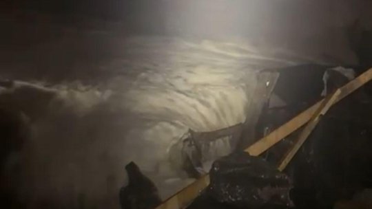 VIDEO | Stare de alertă la Praid, în urma infiltrațiilor produse la salină