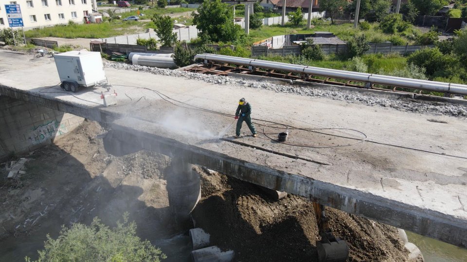 Podul de pe drumul CET-ului, demolat