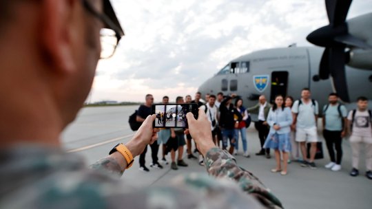 121 cetățeni români din zona de conflict armat din Orientul Apropiat au revenit în țară