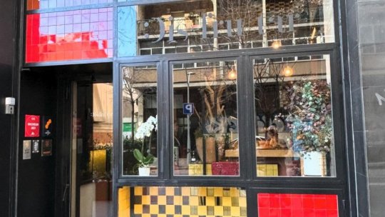 Românii trec tot mai rar pe la restaurante