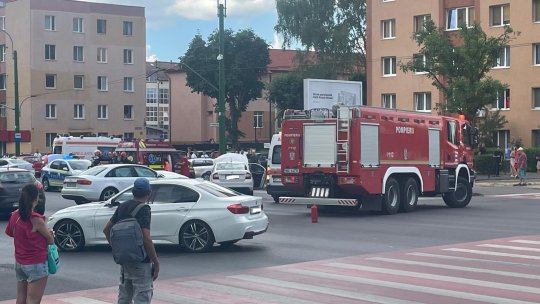 Accident pe bulevardul Alexandru Vlahuță din Brașov! Trafic blocat!