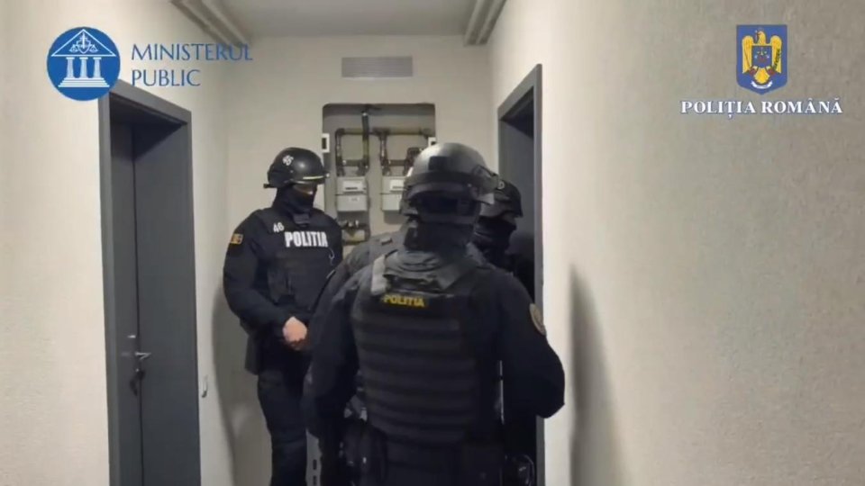 Operațiunea Jupiter: descinderi pentru tâlhărie și fraudă informatică | VIDEO