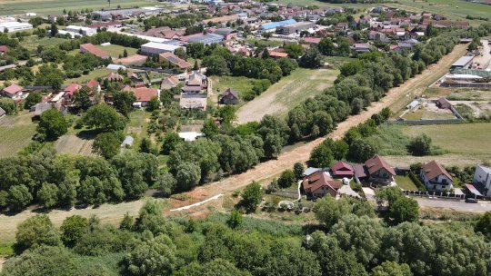 VIDEO Au început lucrările de curățare a pârâului Ghimbășel din zona Stupini
