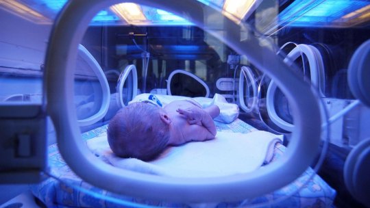 Dotări de ultimă generație la maternitatea brașoveană în sprijinul nou-născuților