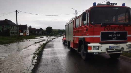 Inundații și în județ. Pompierii intervin în mai multe localități