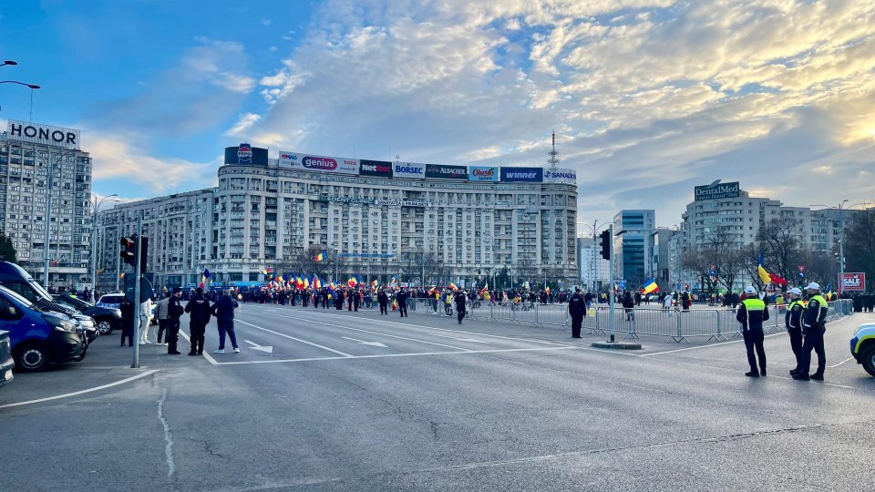 Trei federații sindicale organizează marți un miting de protest în Piața Victoriei