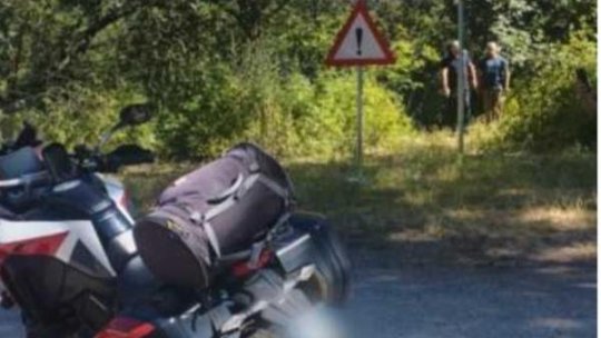 Motociclist atacat de un urs pe Transfăgărășan