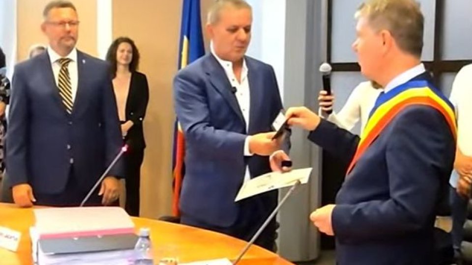 Fotbal: Marius Lăcătuș, Cetățean de Onoare al municipiului Brașov! Legenda Stelei, omagiată în orașul natal VIDEO+FOTO