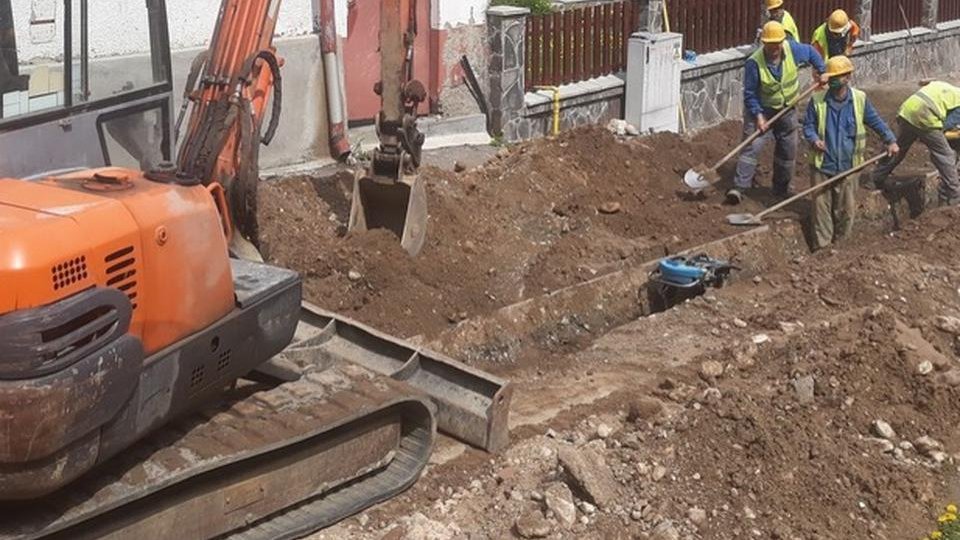 Modernizare a rețelelor de apă și canalizare din Hălchiu