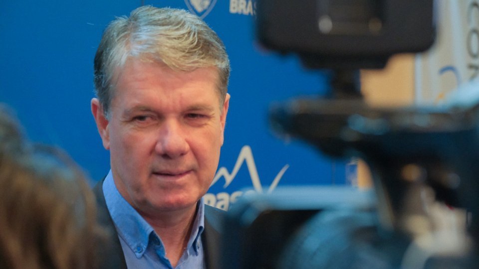 Planurile pentru revenirea Brașovului pe prima scenă a fotbalului românesc trec prin Corona Brașov