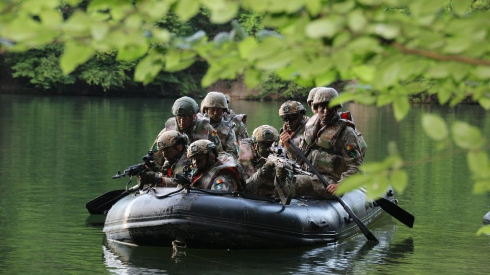 Antrenamente intense pentru militarii Brigăzii 2 Vânători de Munte