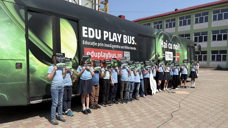 Edu Play Bus a pornit prin țară